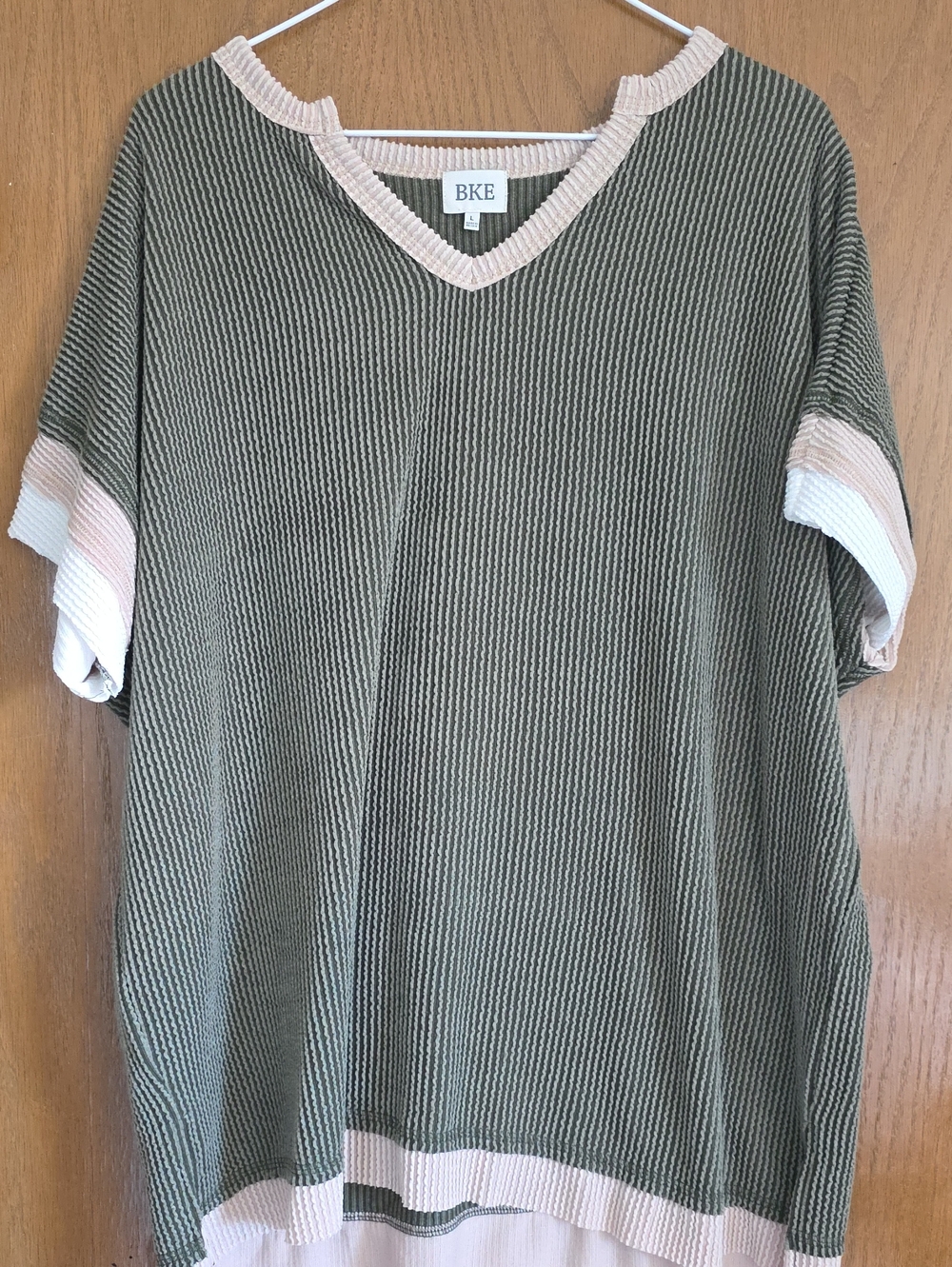 BKE Olive V-Neck Knit Top with Blush Trim